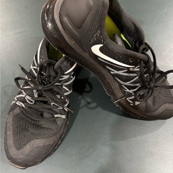 Nike AirMax size 9.5 - Picture 2 of 4